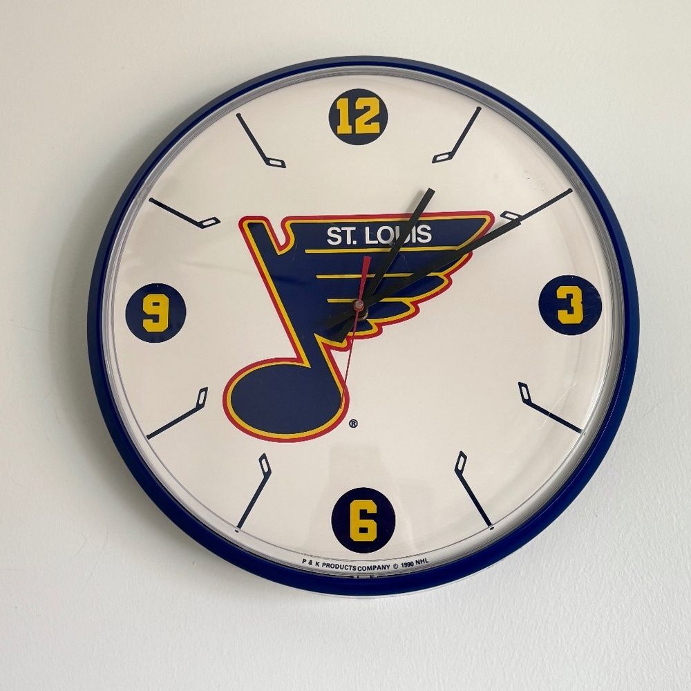 Vintage 1990 St. Louis Blues Hockey Retro Logo 12" Wall Clock P&K Products